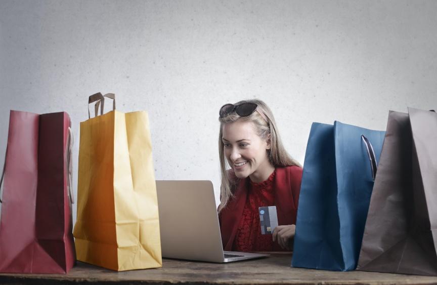 the perks of ecommerce solutions for small business and dropshipping 